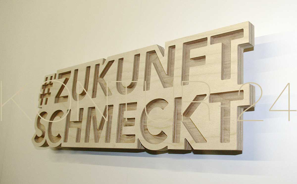 3D Holzbuchstaben Birke-Multiplex in 19mm Materialstärke - Taschenfräsung
