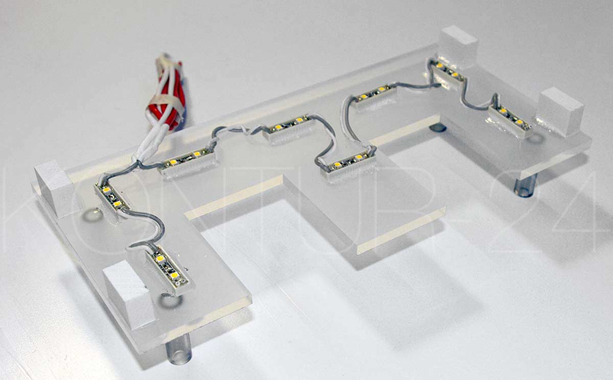 3D Profilbuchstaben: Detail Montageplatte mit LED-Bestückung