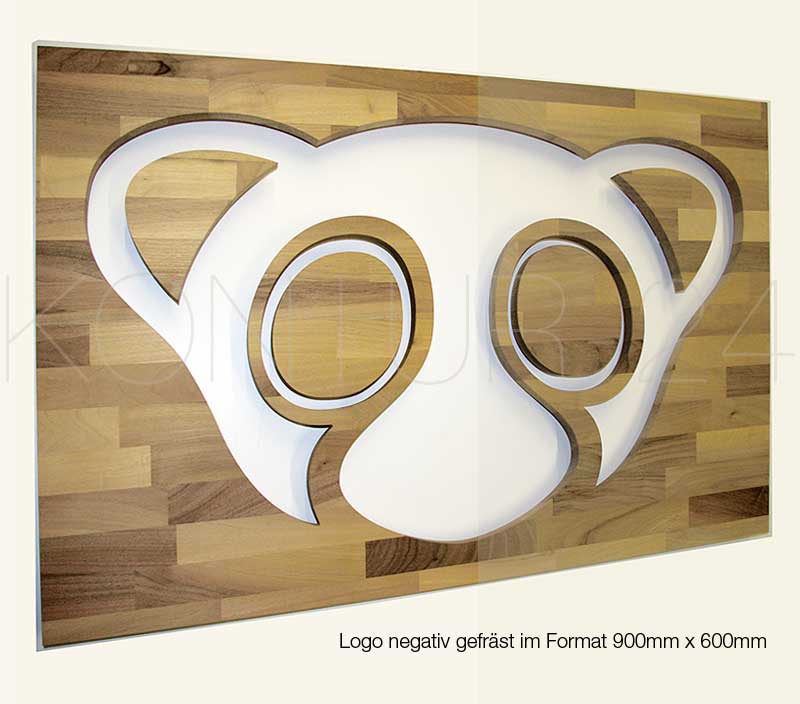 3D Logo aus Holz Nußbaum 19mm negativ gefräst