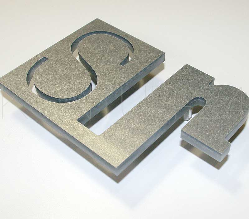 Musterbuchstabe:Sr / Acryl 8mm silber metallic / 150x90mm